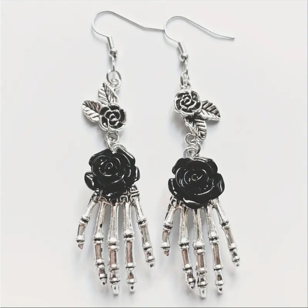 ‼️$7‼️ Gothic Rose Skeleton Hand Earrings 
Exaggerated Asymmetric Palm Pendant - Picture 4 of 7